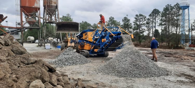 What is a compact crusher?