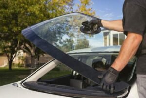 Read more about the article Windshield Replacement – Can I wait?